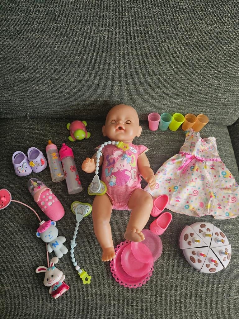 Baby Born pop met kleding en accessoires, Kinderen en Baby's, Speelgoed | Poppen, Ophalen, Babypop
