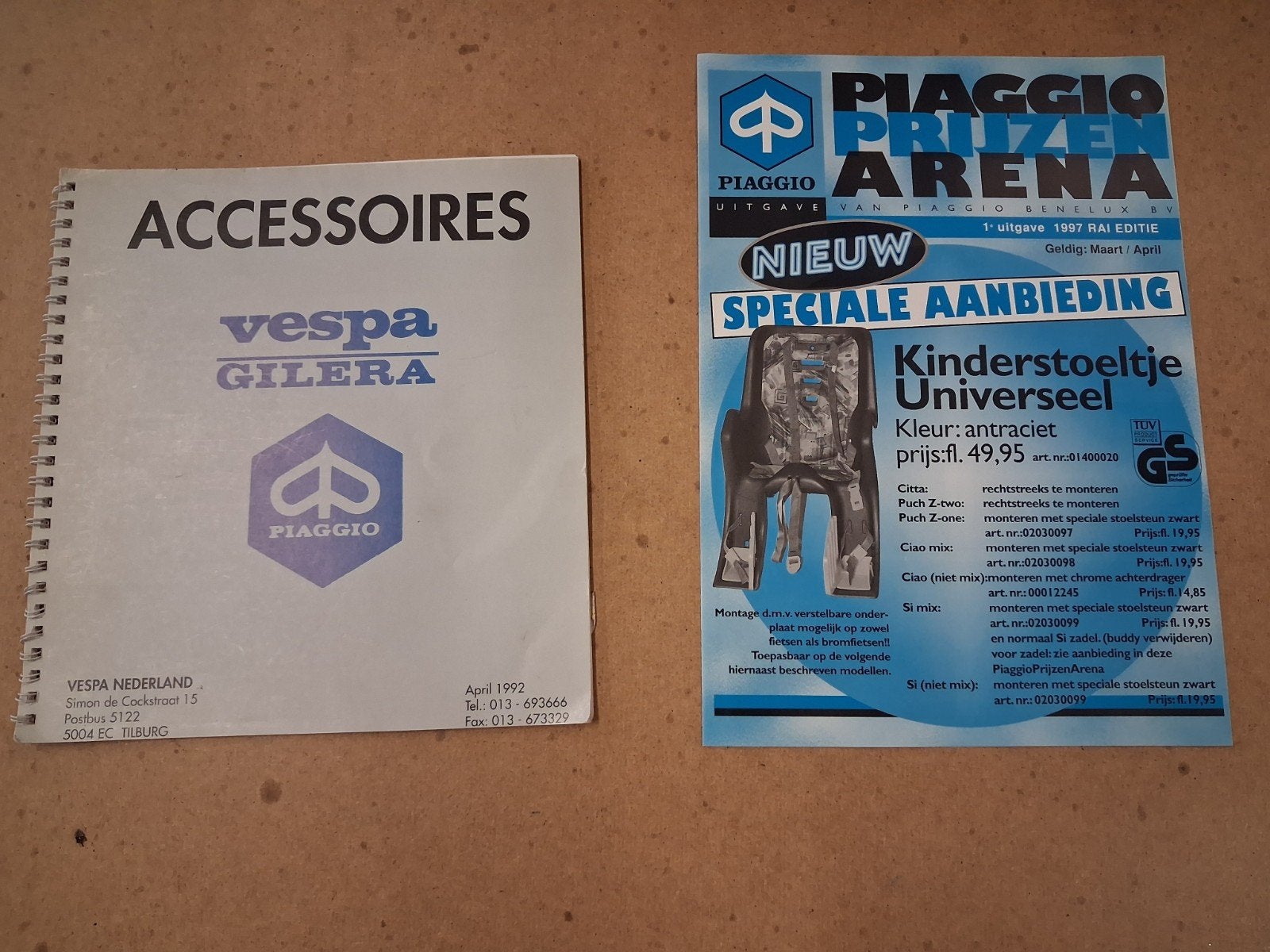 Vespa Accessoires Folder - April 1992, Ophalen of Verzenden