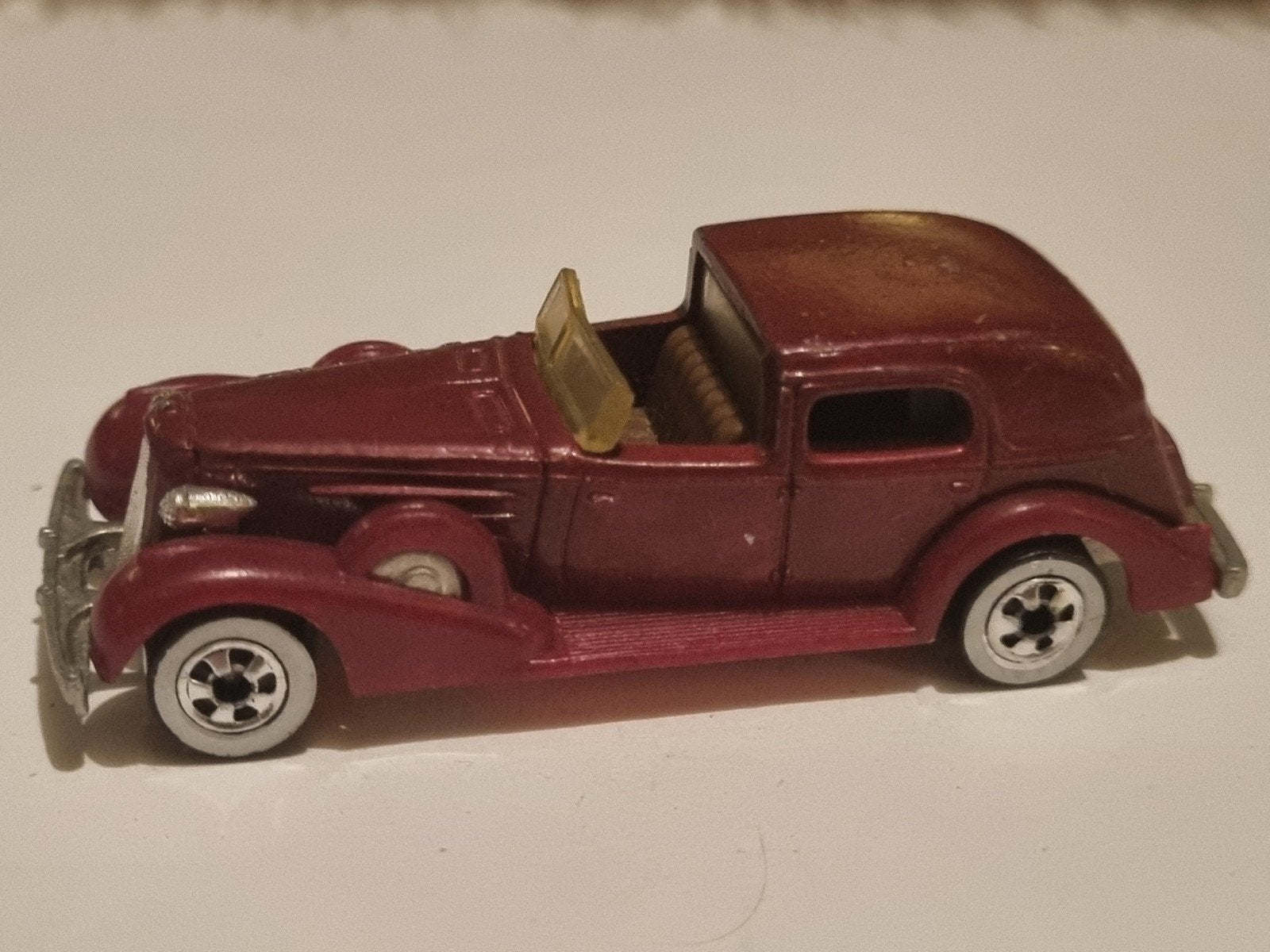 Hot Wheels 1981 Classic Caddy - Bordeauxrood, Ophalen of Verzenden, Gebruikt, Auto