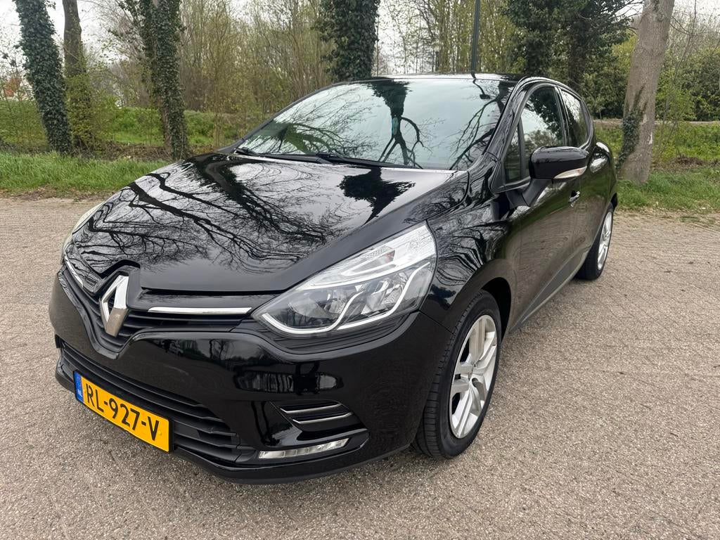 Renault Clio Energy TCe 90pk Eco2 S&S 2018 Zwart DAB+, Voorwielaandrijving, 898 cc, Stof, Electronic Stability Program (ESP)