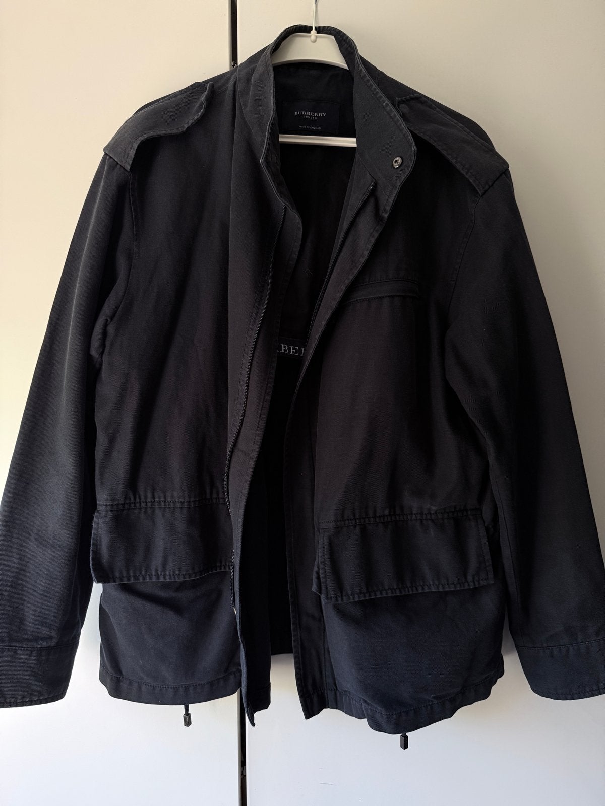 Burberry Zomerjas - Stijlvolle en Comfortabele Jas, Kleding | Heren, Ophalen of Verzenden, Zo goed als nieuw, Maat 48/50 (M), Zwart