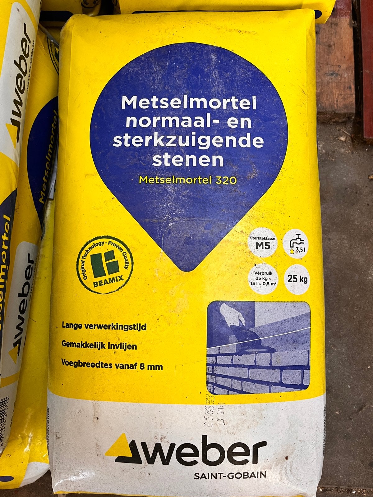 22 zakken Weber Beamix Metselmortel 320 – 25 kg, Doe-het-zelf en Verbouw, Metselstenen, Ophalen, Zo goed als nieuw, Bakstenen