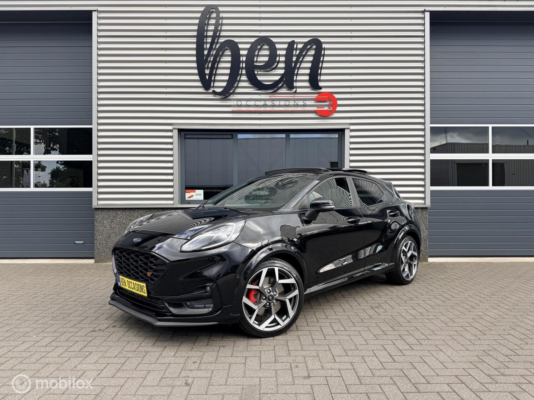 Ford Puma 1.5 EcoBoost ST-X 2e Eig Pano BOMVOL TOPSTAAT!, Auto's, Voorwielaandrijving, Dealer onderhouden, Zwart, Leder
