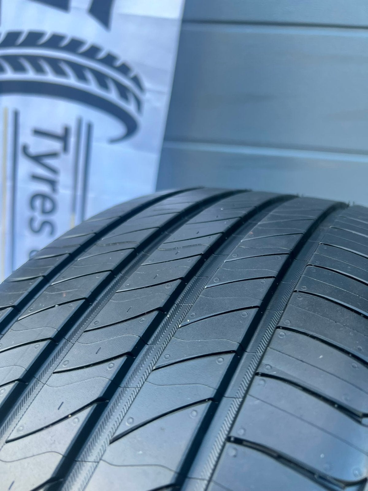 4x 235 45 18 98V XL Michelin E Primacy T2 Tesla 235 45 18, 18 inch, Nieuw, Ophalen of Verzenden, 235 mm