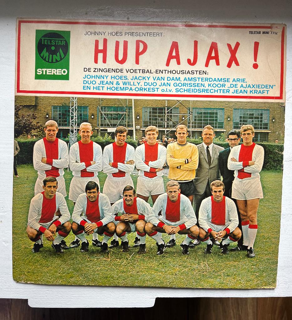LP (1967) - Hup Ajax! Zingende Voetbal-Enthousiasten, Verzamelen, Ophalen of Verzenden, Gebruikt, Ajax, Boek of Tijdschrift
