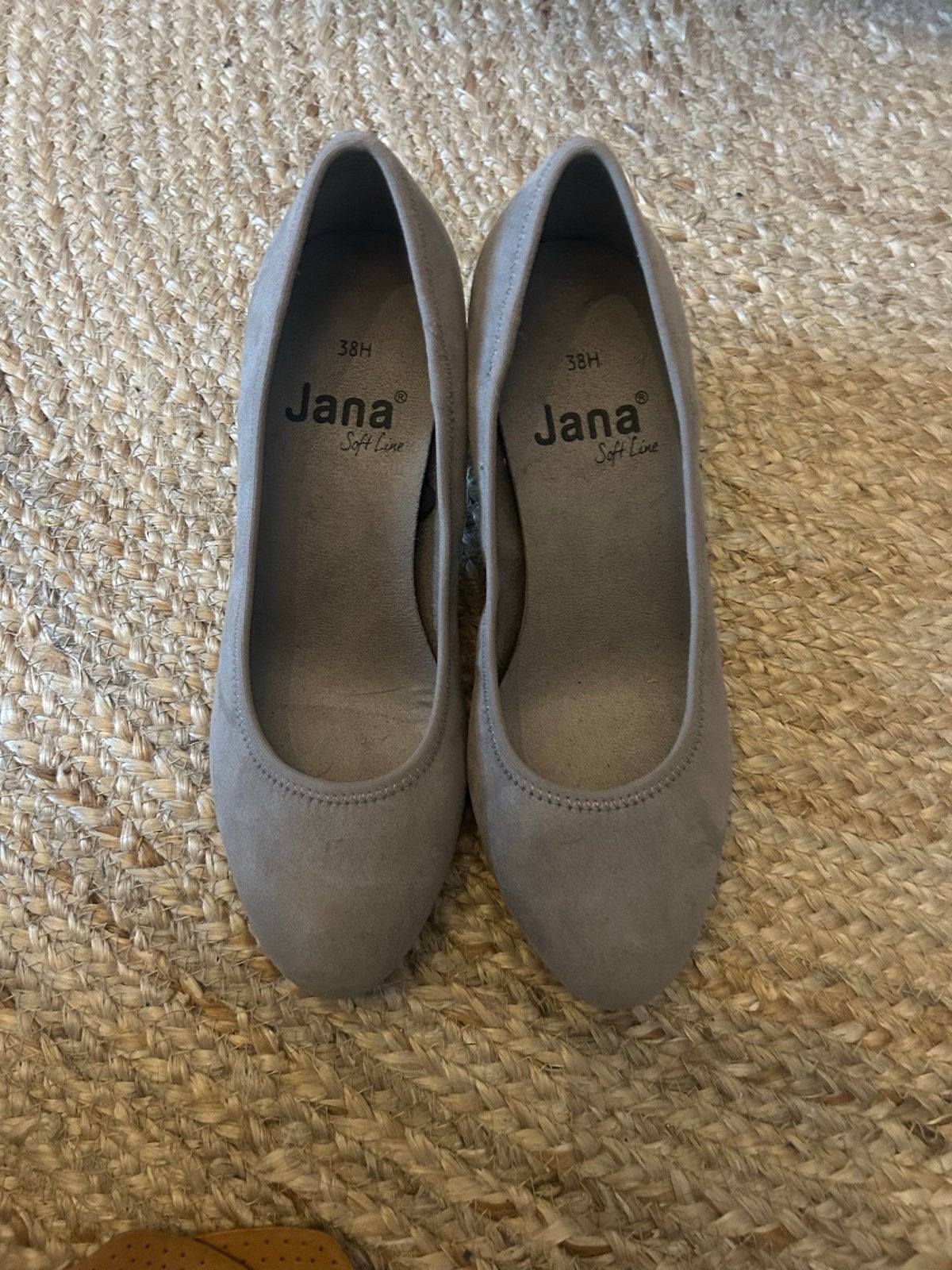 Jana Soft Line Pumps - Maat 38, Kleding | Dames, Schoenen, Ophalen, Zo goed als nieuw, Grijs, Pumps