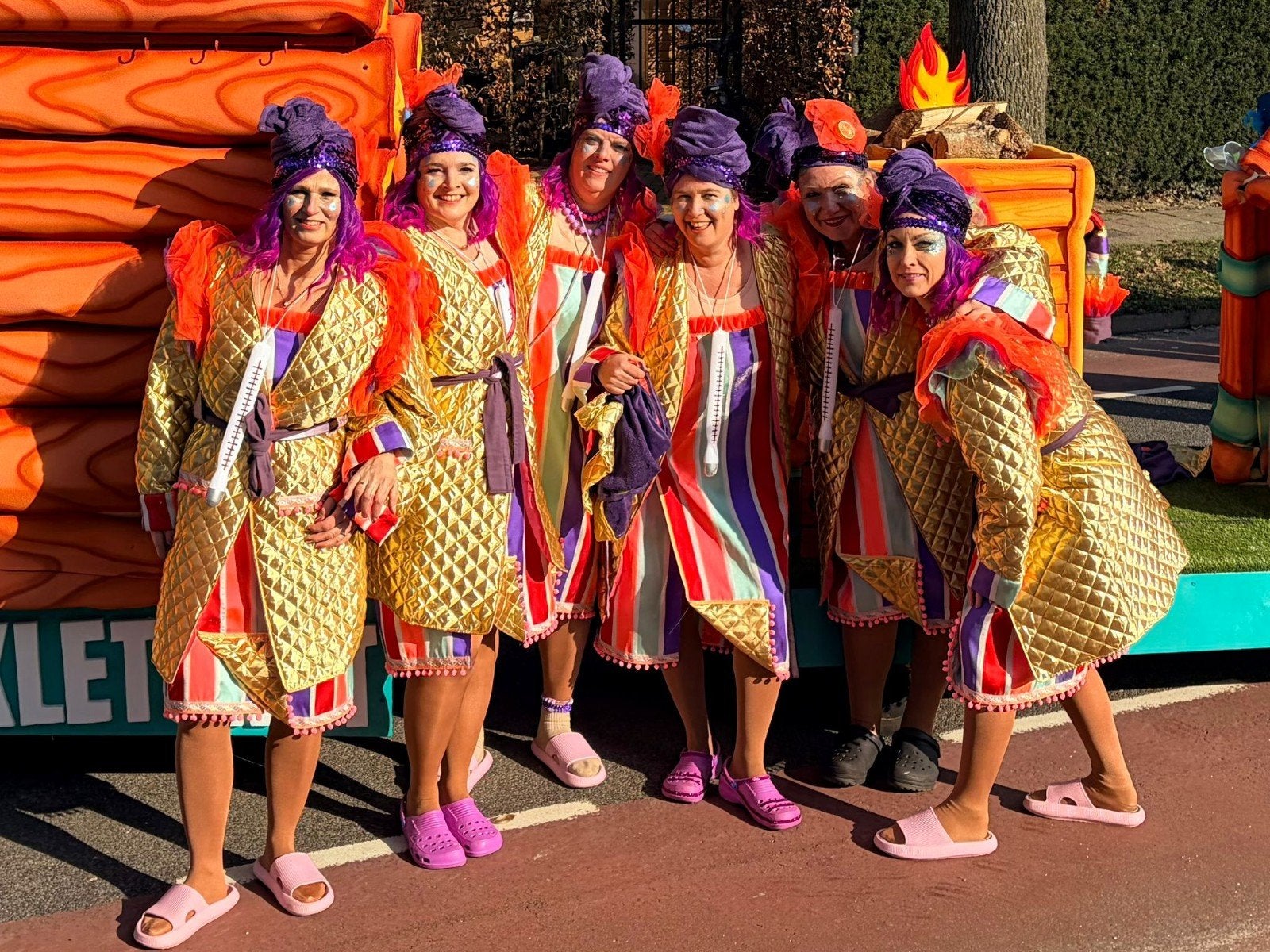 Complete Carnavalsgroep Kostuums - 1e Prijs Winnaar!, Carnaval, Maat 46/48 (XL) of groter, Ophalen of Verzenden, Onbekend