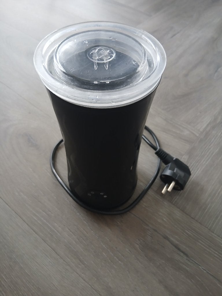 Melkopschuimer, Ophalen, Gebruikt, Elektrische melkopschuimer