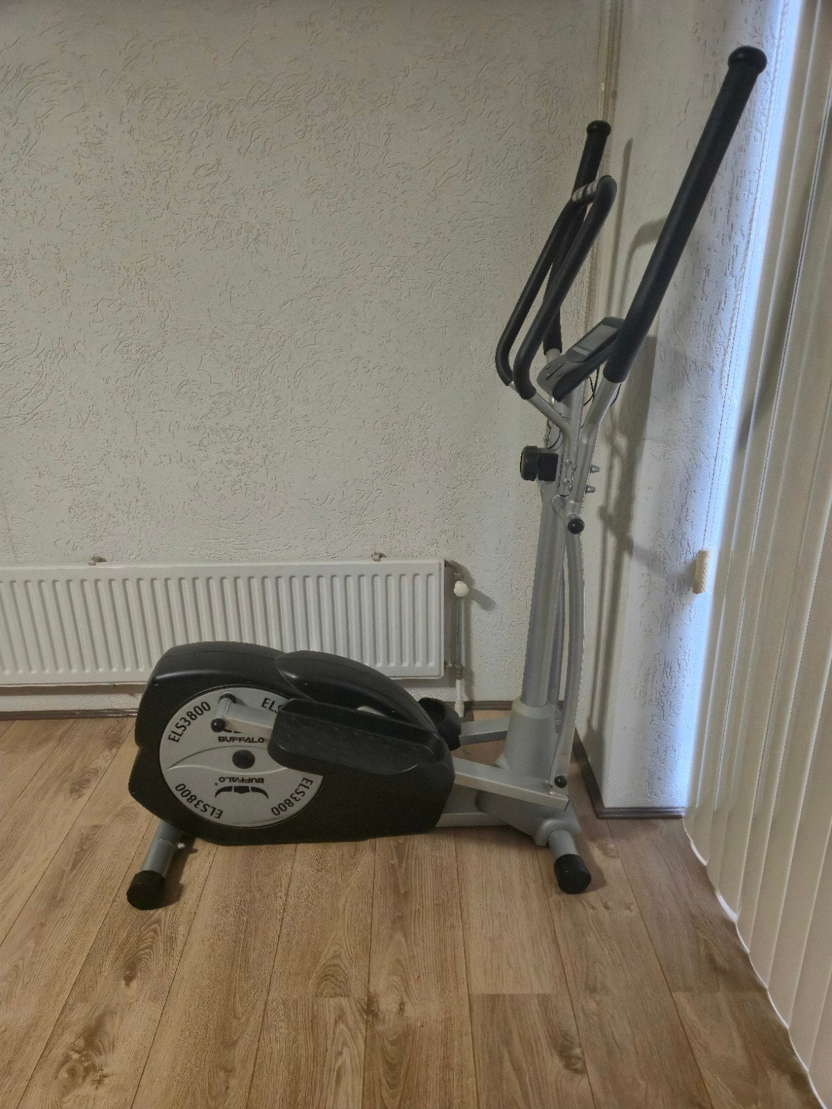 Buffalo ELS3800 Crosstrainer - Zo goed als nieuw, Ophalen, Benen, Zo goed als nieuw, Crosstrainer