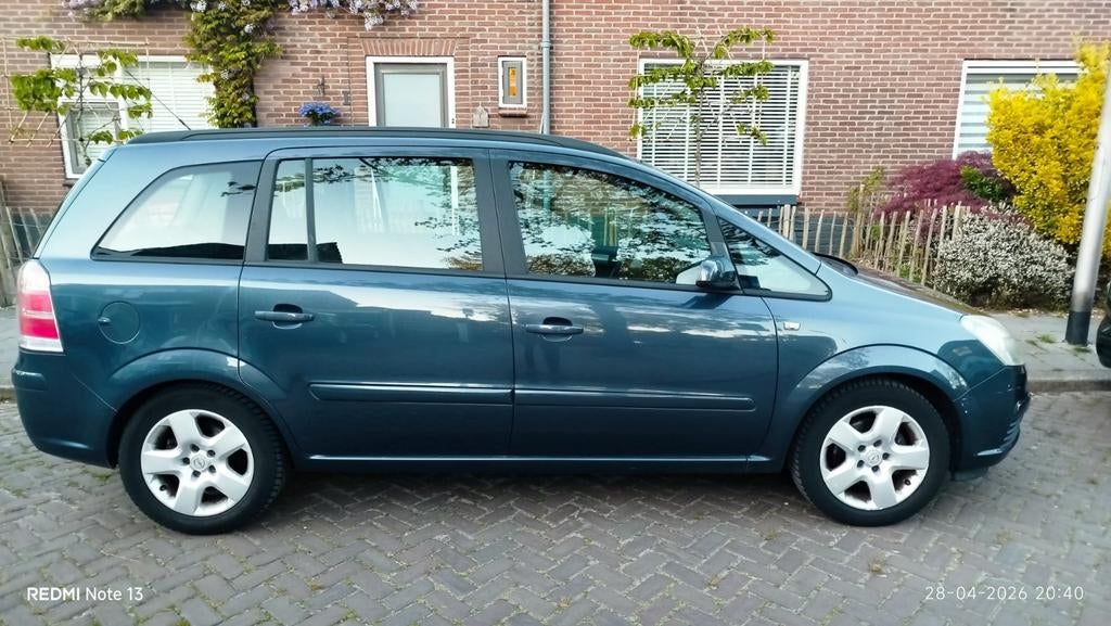 Opel Zafira 1.8 2005 Grijs, Auto's, Stof, 1250 kg, 4 cilinders, Origineel Nederlands