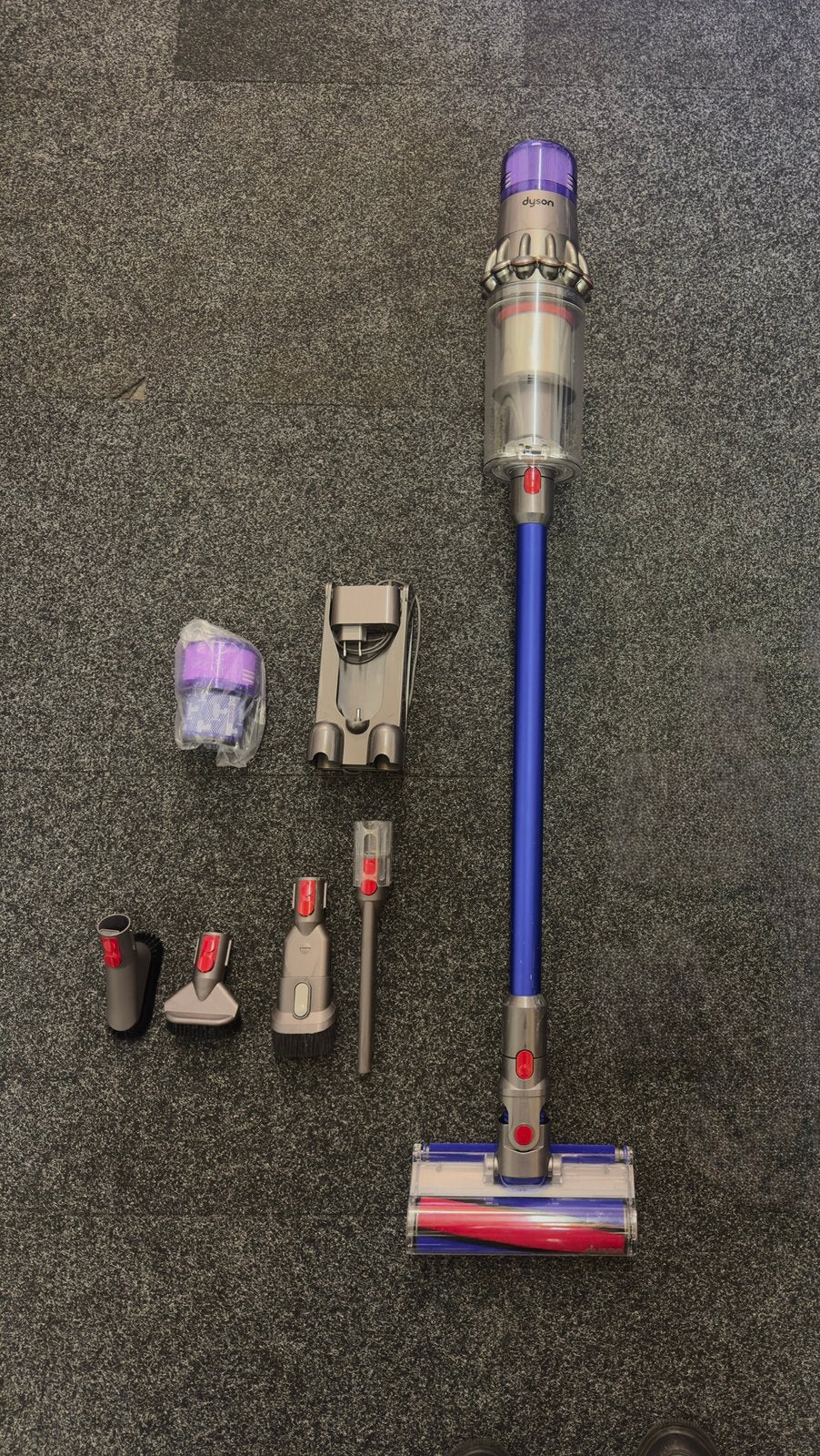 Dyson V11 Absolute Extra Fluffy (2024) compleet & schoon, Ophalen of Verzenden, Zo goed als nieuw