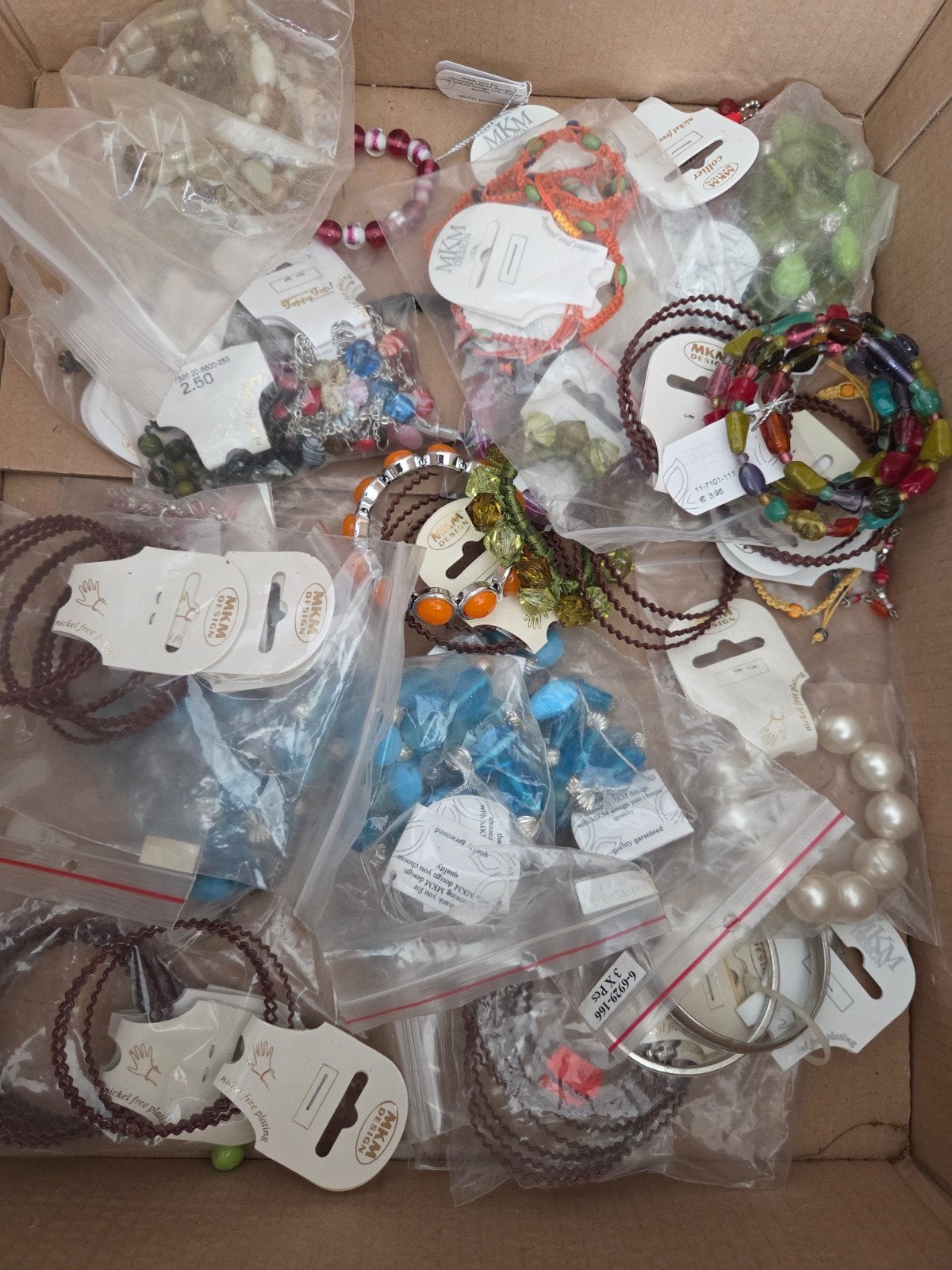 partij van 1000 sieraden en accessoires, Ophalen of Verzenden, Zo goed als nieuw, Zilver, Overige materialen