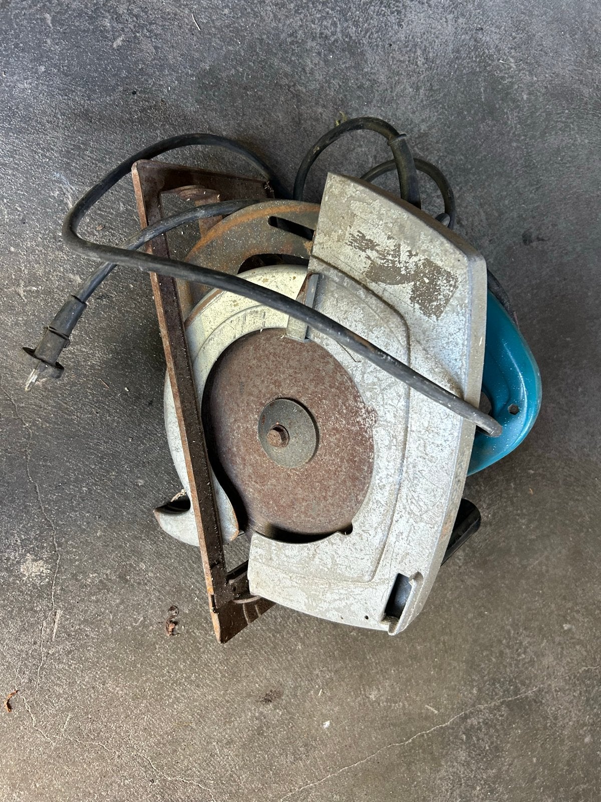 Makita 5900BR Cirkelzaag - Gebruikt, Gebruikt, Cirkelzaag, 70 mm of meer, Ophalen of Verzenden