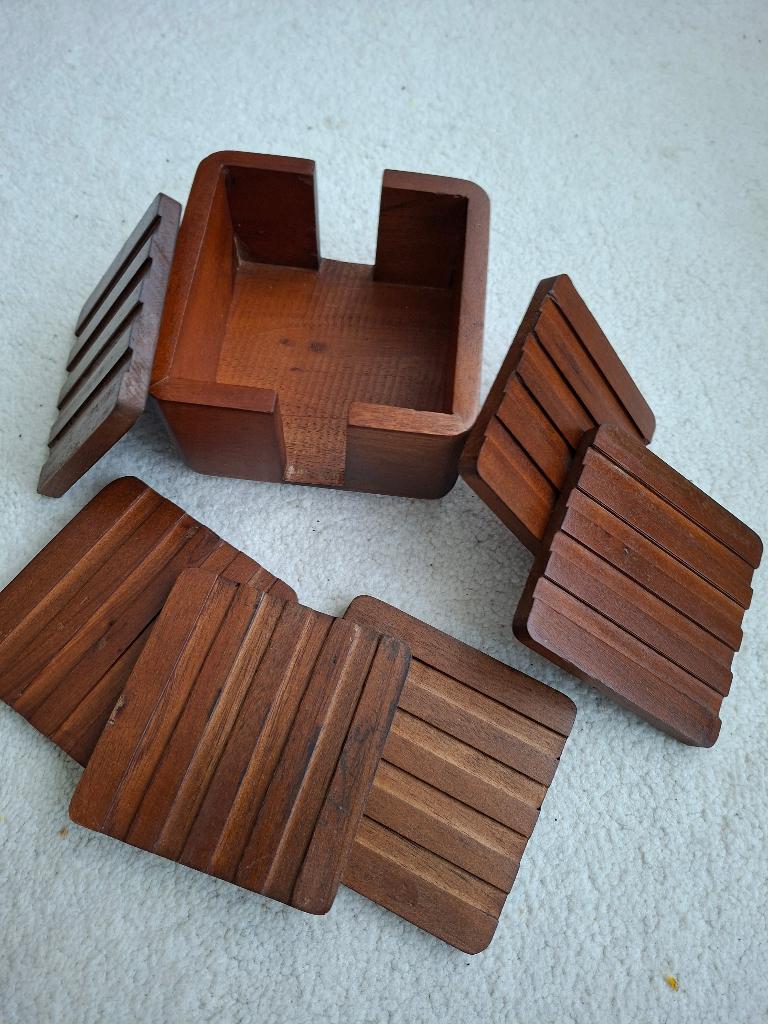 Onderzetters vintage Danish Design, teakhouten onderzetters, Huis en Inrichting, Ophalen of Verzenden, Nieuw, Glas of Kopje