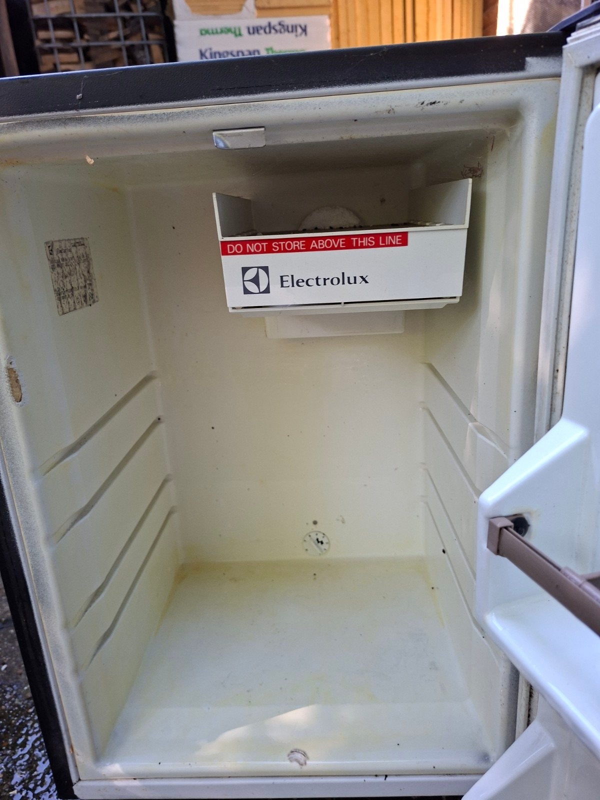 Kleine Electrolux koelkast voor de camping, Ophalen