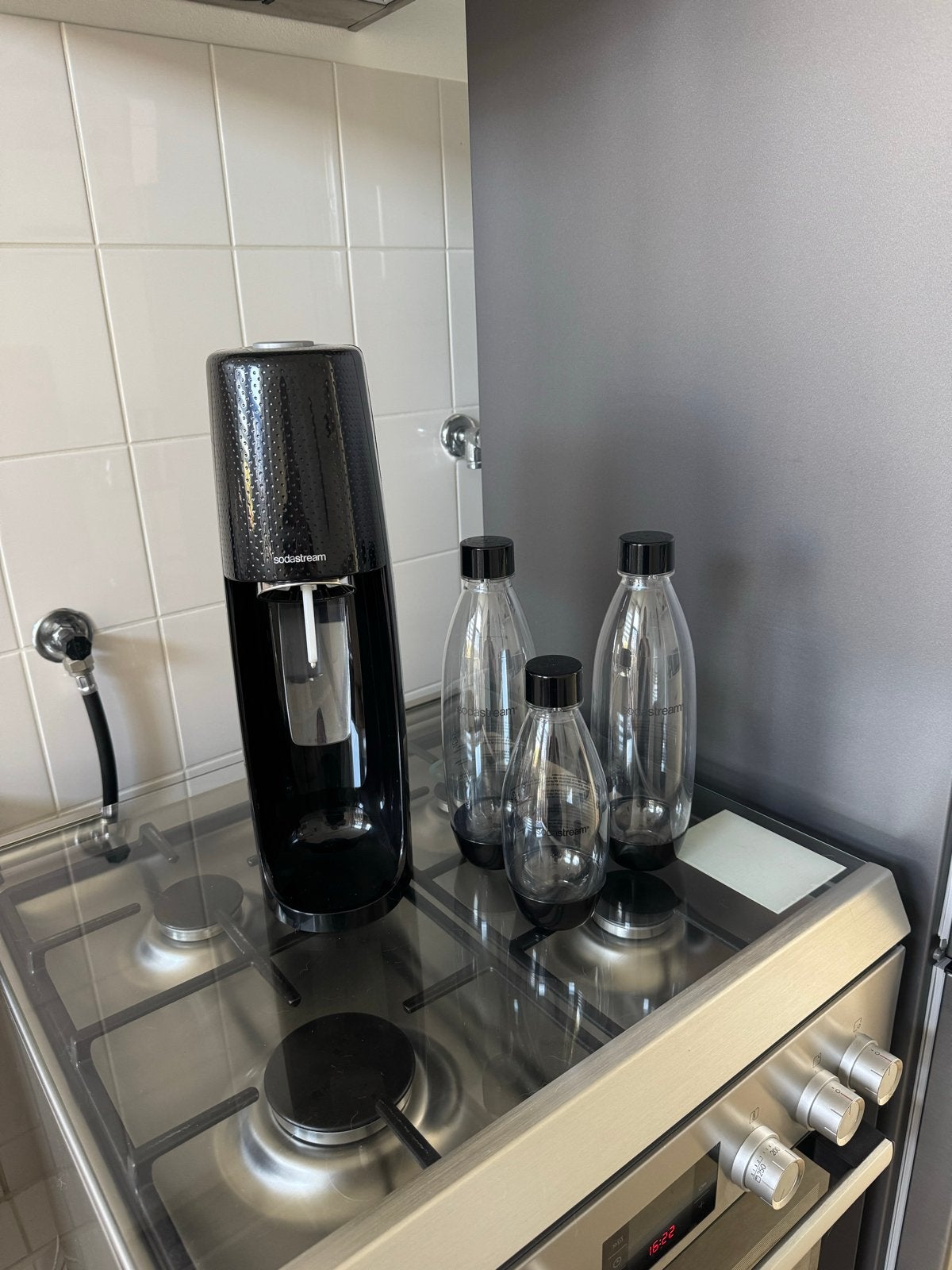 Sodastream Spirit met 3 flessen en CO2-cilinder, Ophalen, Zo goed als nieuw