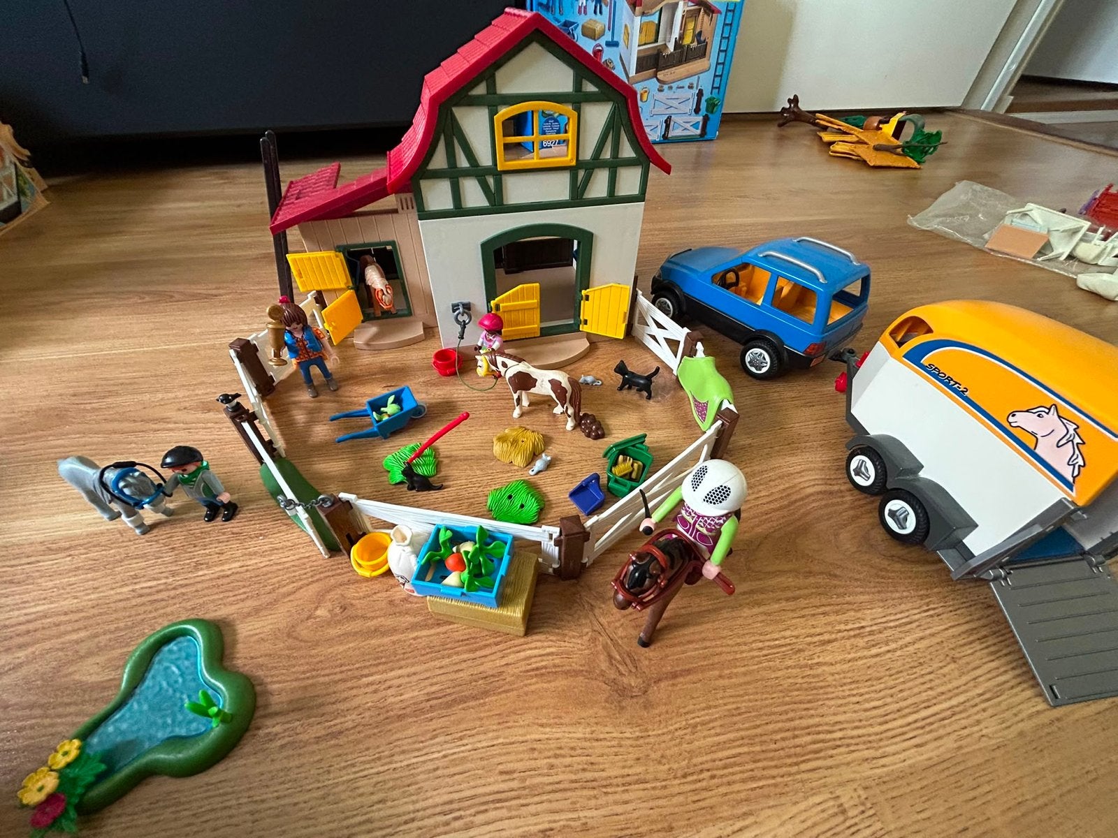 Playmobil Paardenstal 6927 met auto, trailer 5223, Ophalen, Gebruikt, Jongen of Meisje