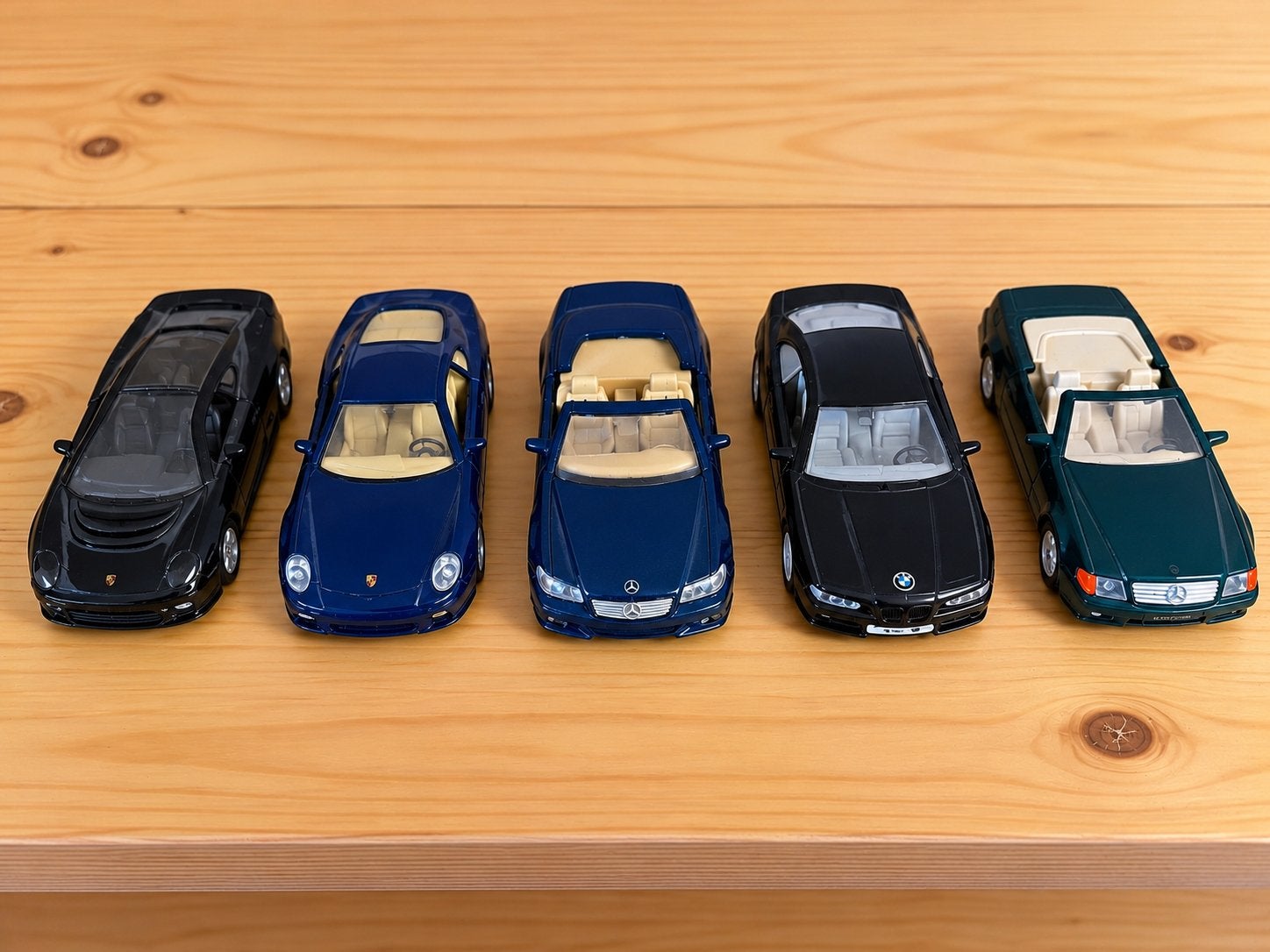 10 modelauto’s schaal 1:39 – Porsche, Mercedes-Benz, Ferrari, Ophalen of Verzenden, Zo goed als nieuw, Auto