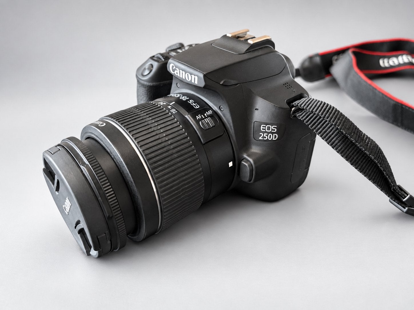 Canon EOS 250D + 18-55mm ZGAN, Spiegelreflex, 25 megapixels, Canon, Ophalen of Verzenden