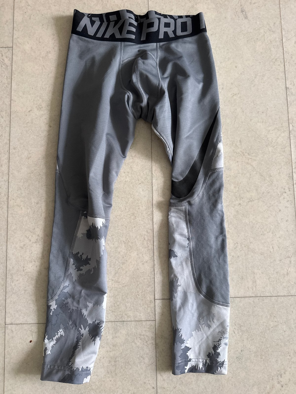 Nike Pro Hyperwarm Compressie Broek Kinder Maat L (147-158), Ophalen of Verzenden, Gedragen, Overige maten, Grijs