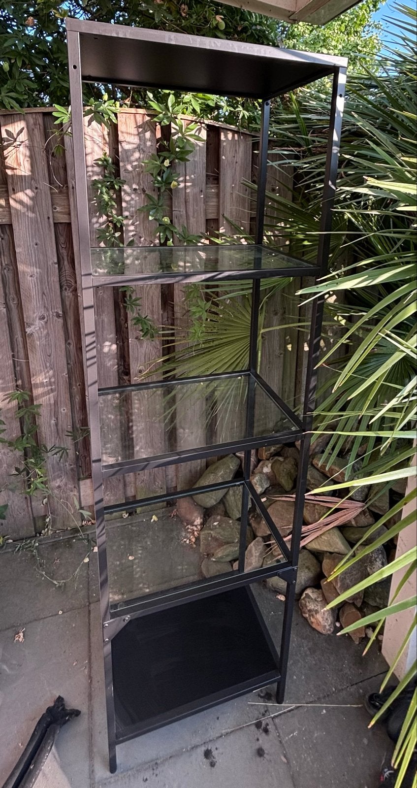 IKEA VITTSJÖ Stellingkast Zwart met Glazen Planken, Ophalen, Gebruikt
