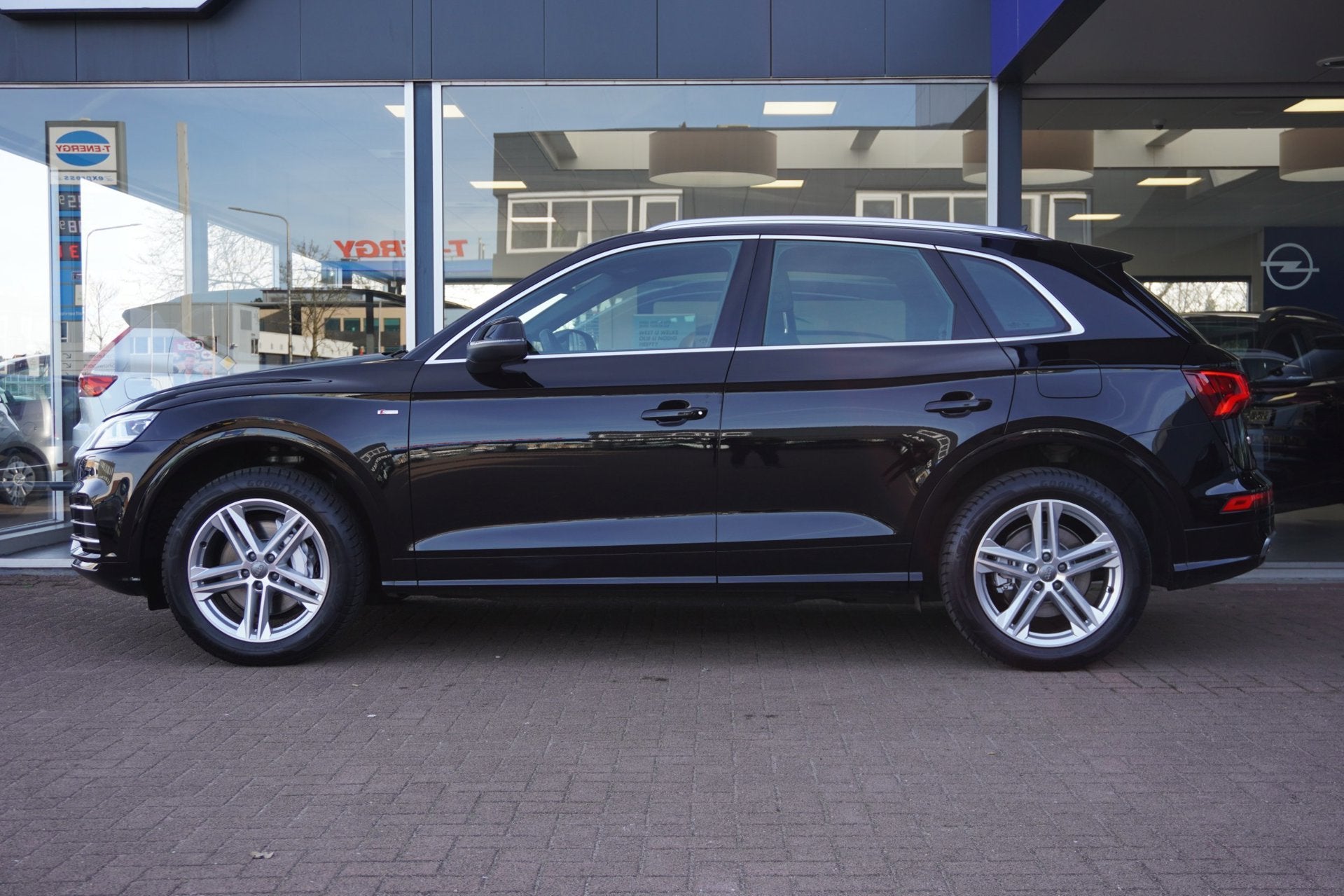 Audi Q5 50 TFSI e quattro S edition Automaat | Navigatie | A, Auto's, Audi, Dealer onderhouden, 4 cilinders, Leder en Stof, Zwart