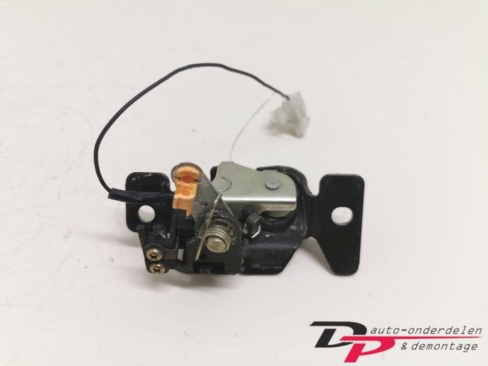 Slotmechaniek Achterklep van een Mazda 323F, Gebruikt, -, -, Ophalen of Verzenden