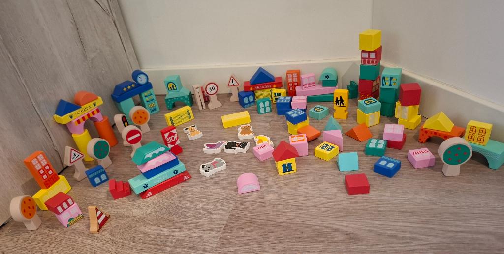 Partij houten bouw blokken, Kinderen en Baby's, Speelgoed | Bouwstenen, Ophalen of Verzenden, Zo goed als nieuw