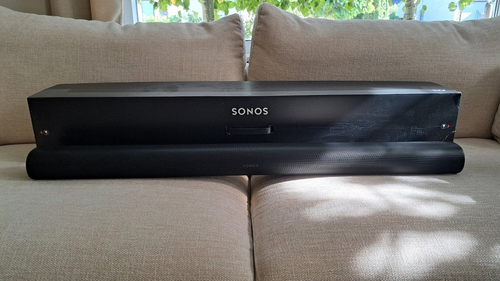 Sonos Arc Soundbar - Dolby Sound - 3D - Speakers