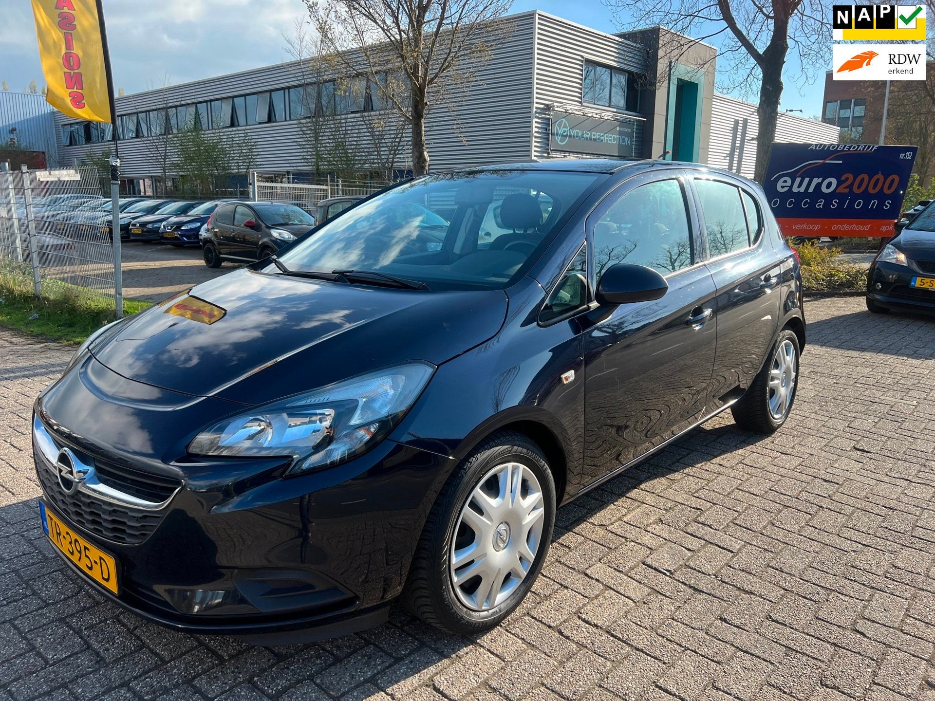 Opel Corsa 1.4 Favourite - AIRCO - NIEUWE JAAR APK - NAP !, Auto's, Voorwielaandrijving, Gebruikt, 4 cilinders, Blauw