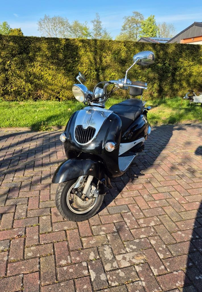 Nette Retro Scooter te koop - Weinig Km's - Rijdt & Start, Overige merken, Gebruikt, Ophalen of Verzenden, Benzine