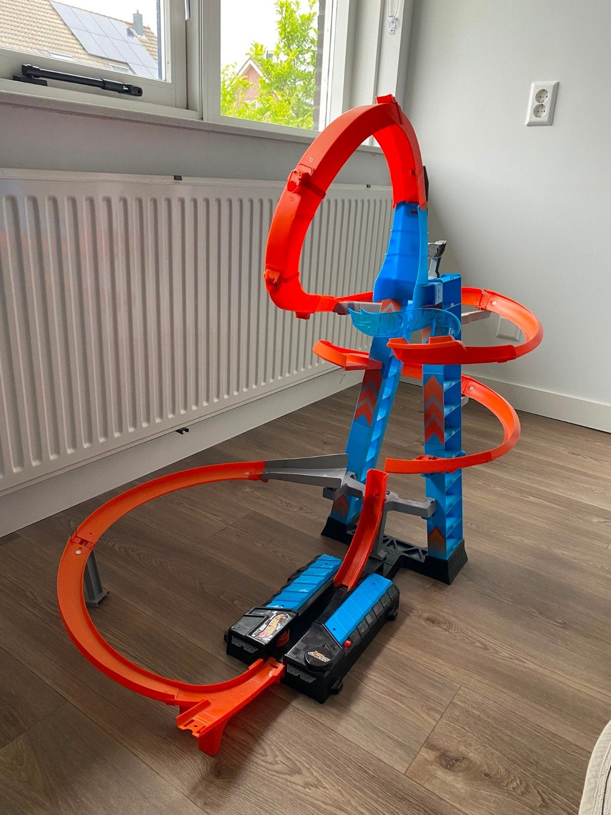 Hot Wheels Wolkenkrabber Crash, Kinderen en Baby's, Speelgoed | Racebanen, Ophalen, Hot Wheels, Met looping, Elektrisch