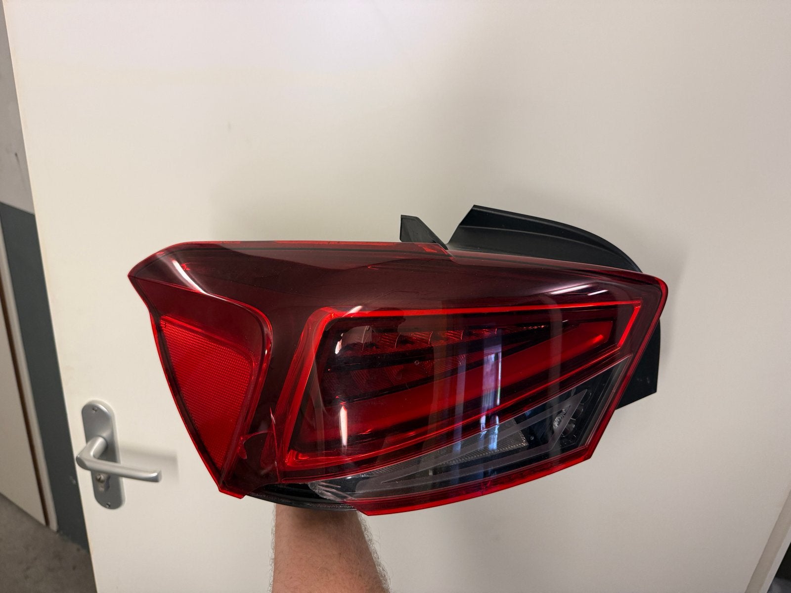 Seat Ibiza LED achterlicht (links) - Gebruikt &plastic kapot, Auto-onderdelen, Ophalen of Verzenden, Gebruikt, Seat
