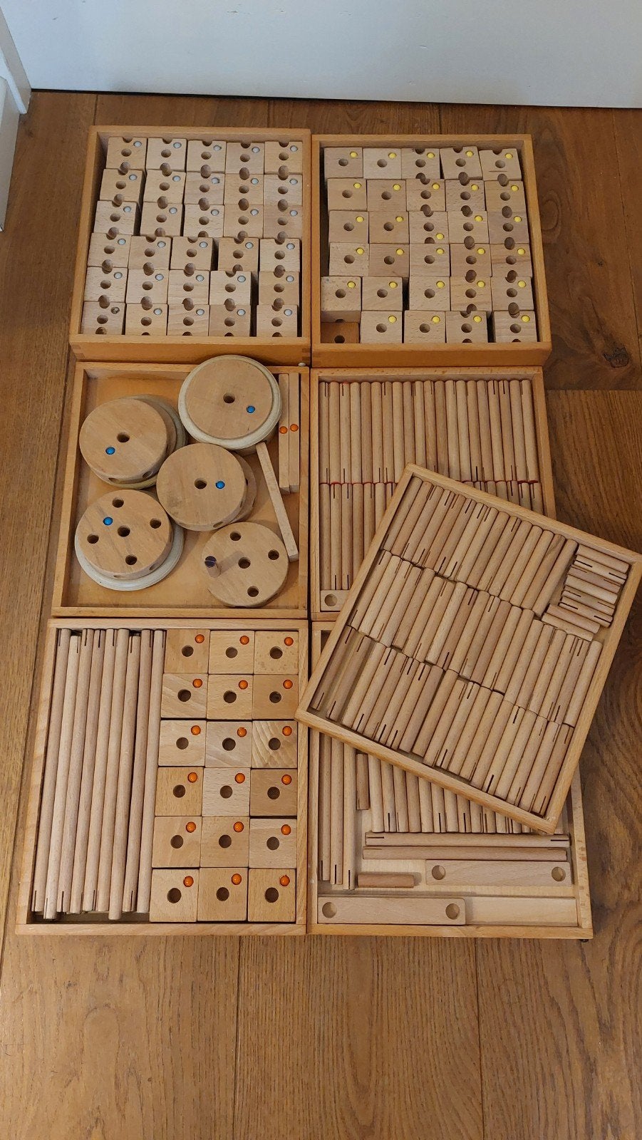 Houten constructie speelgoed, Ophalen