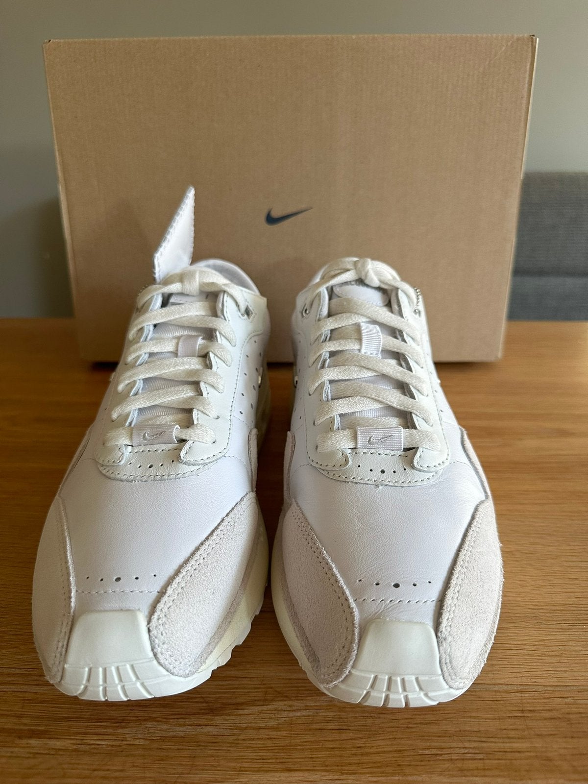 Nike Air Max 1 86 Jacquemus Summit White EU 42 | USW 10, Ophalen of Verzenden, Zo goed als nieuw, Wit, Sneakers of Gympen
