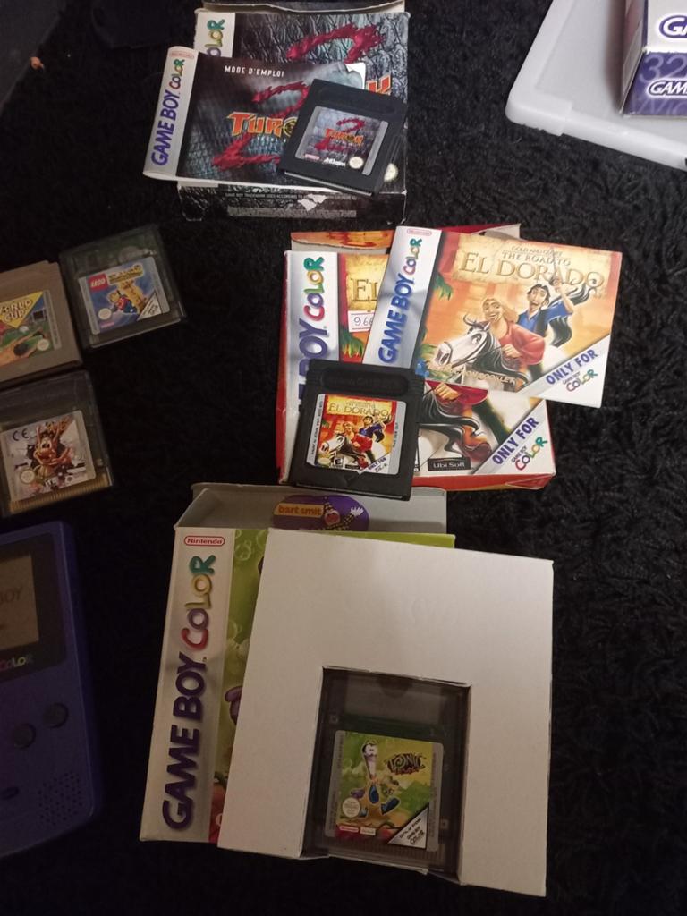Paarse gameboy color met spellen, Spelcomputers en Games, Games | Nintendo Game Boy, 1 speler, Ophalen of Verzenden, Gebruikt