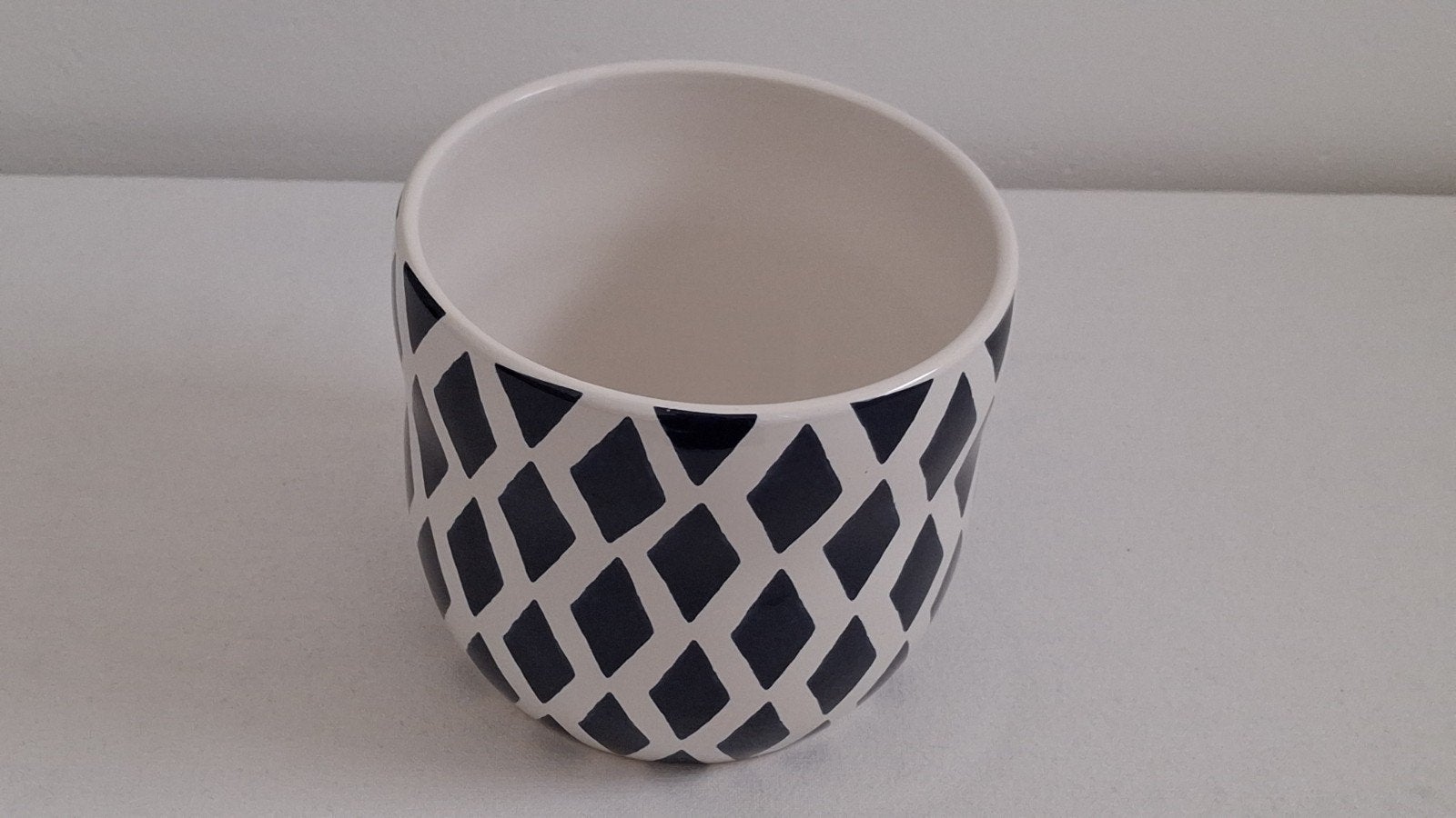 Moderne bloempot met blauw-wit ruitpatroon, Ophalen, Gebruikt, Rond
