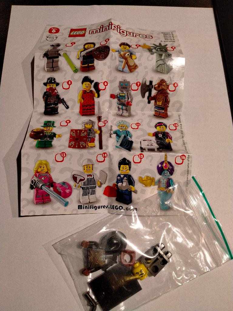 Lego minifigures series 6 rover bandiet poppetje figuurtje, Ophalen of Verzenden, Zo goed als nieuw