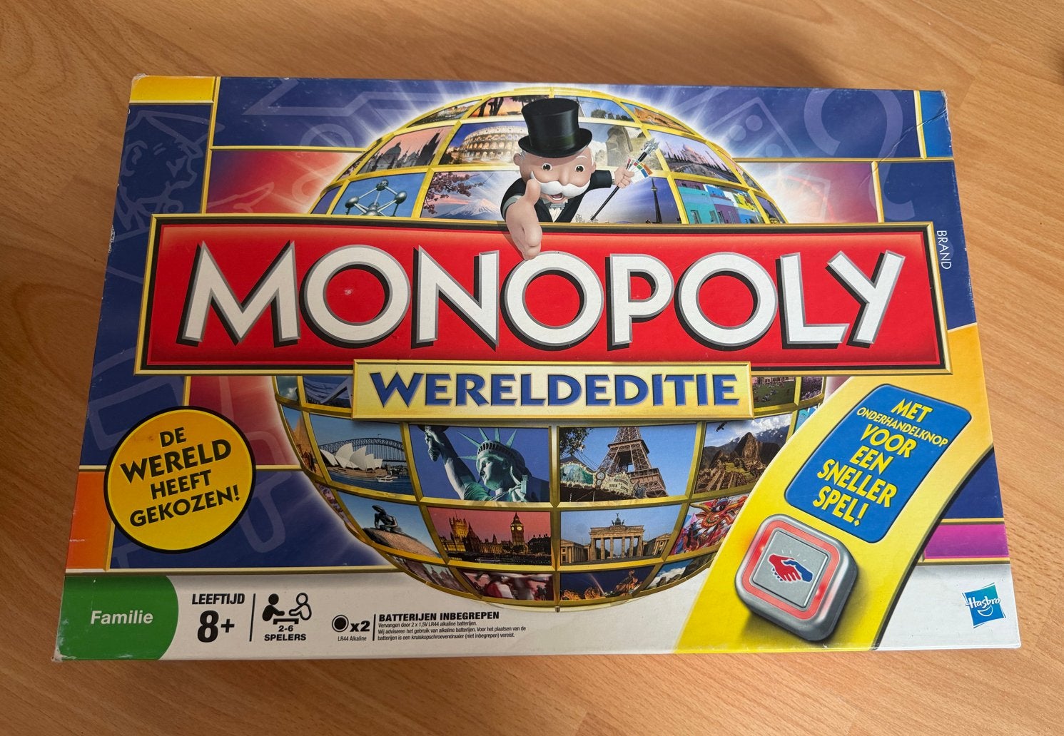 Monopoly Wereldeditie - Compleet Gezelschapsspel, Drie of vier spelers, Ophalen, Zo goed als nieuw