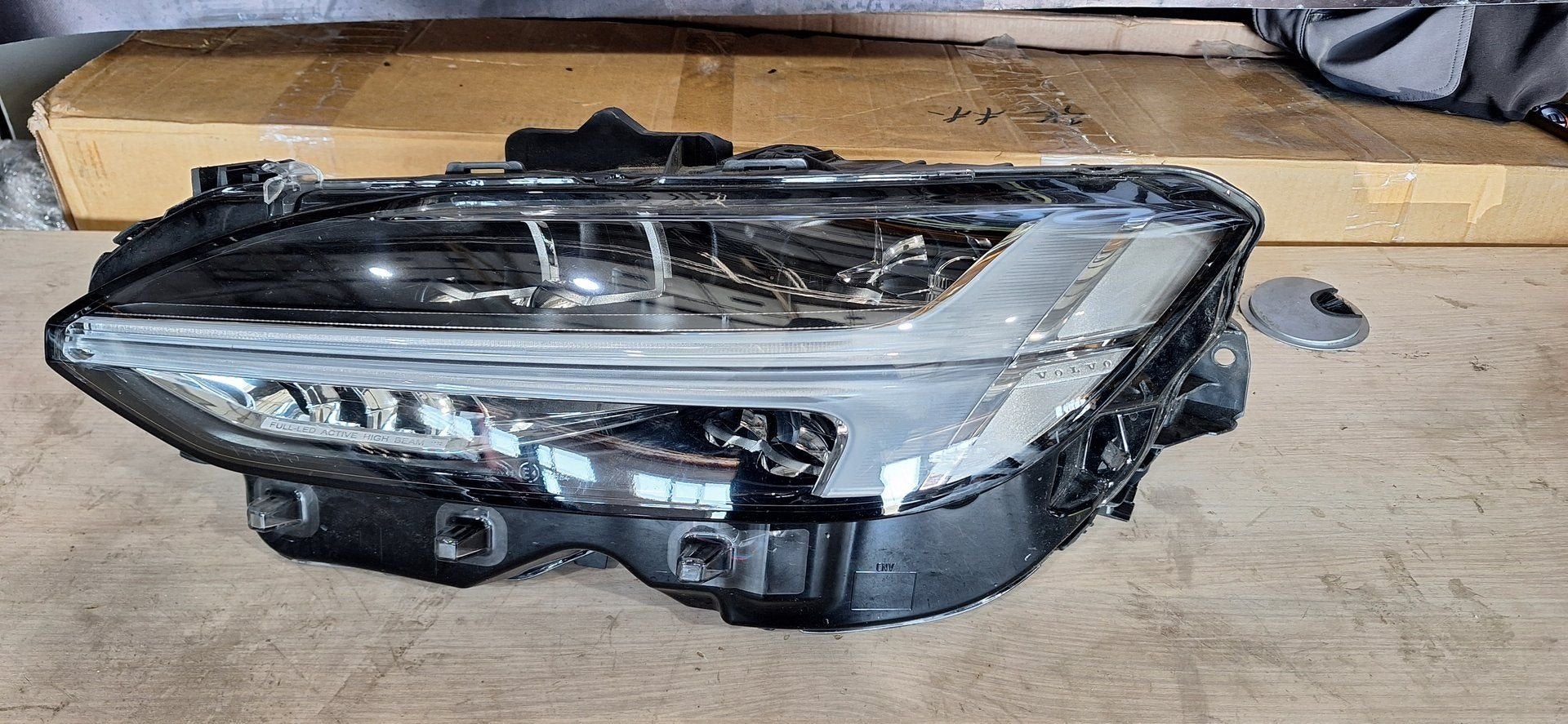 Volvo XC60 koplamp, Gebruikt, -, -, Ophalen of Verzenden