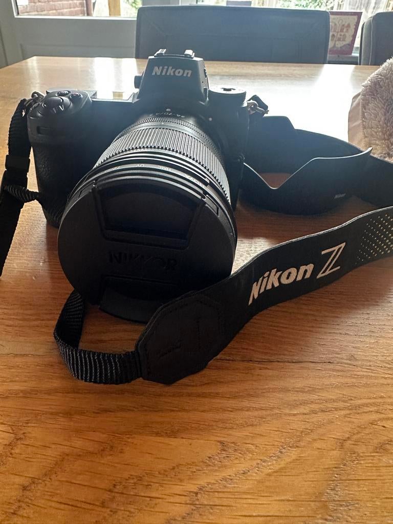 Nikon Z6 met NIKKOR Z 24-70mm f/4 S lens - Zeer goede staat, Ophalen of Verzenden, Zo goed als nieuw, Spiegelreflex, Nikon