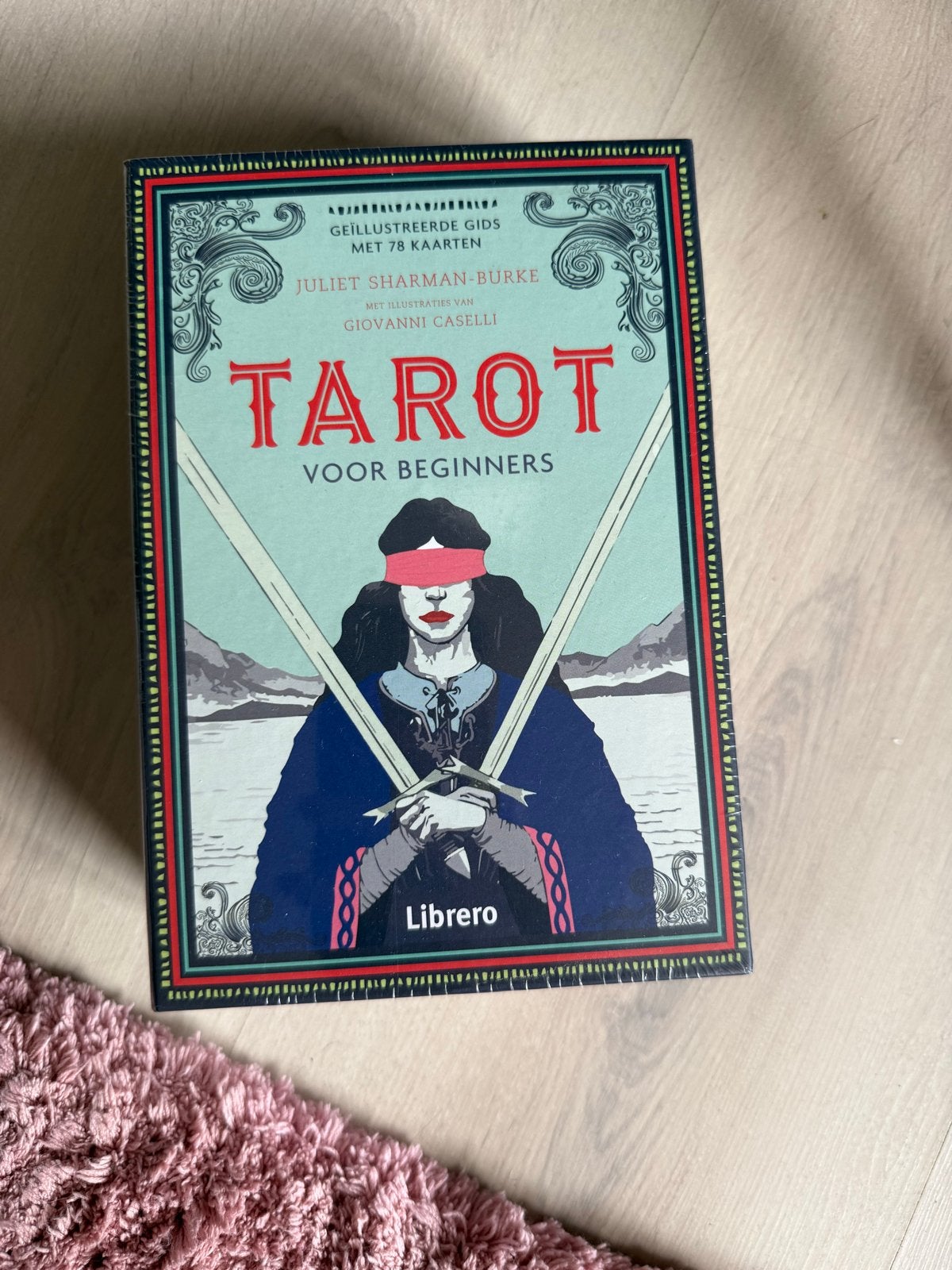 Tarot voor Beginners - Geïllustreerde Gids met 78 Kaarten, Ophalen of Verzenden, Zo goed als nieuw, Tarot of Kaarten leggen, Instructieboek
