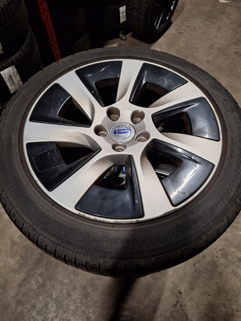 Volvo V60 LM-wielen + winterbanden, Auto-onderdelen, Ophalen, Gebruikt, Banden en Velgen, 17 inch