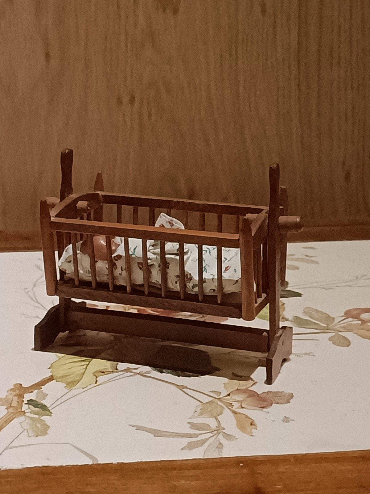 Vintage Schommel wiegje poppenhuis Shackman 1:12, Verzenden, Gebruikt, Poppenhuis
