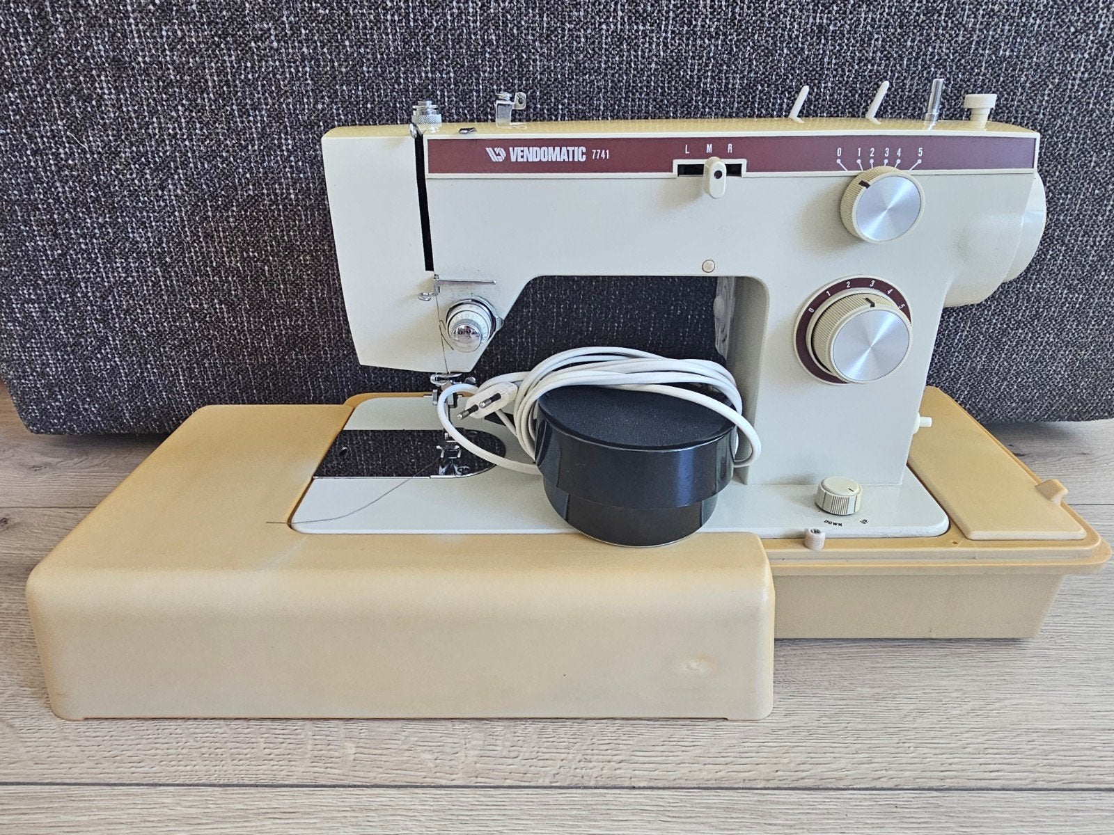 Vendomatic Naaimachine  - Nostalgisch!, Ophalen, Zo goed als nieuw, Naaimachine