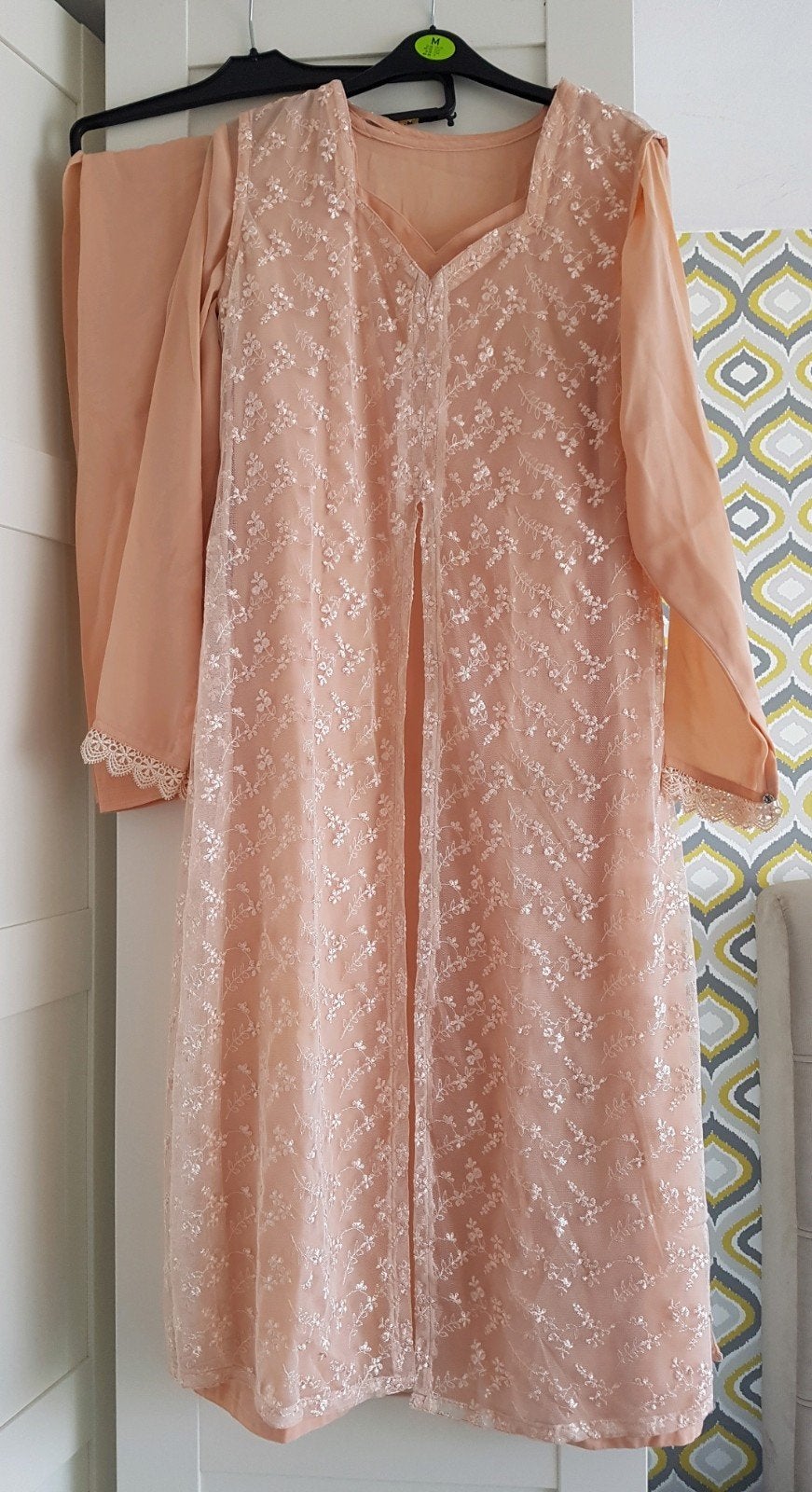 3-delig Geborduurd Shalwar Kameez Gown Vest Maat M, Maat 38/40 (M), Ophalen of Verzenden, Zo goed als nieuw, Roze