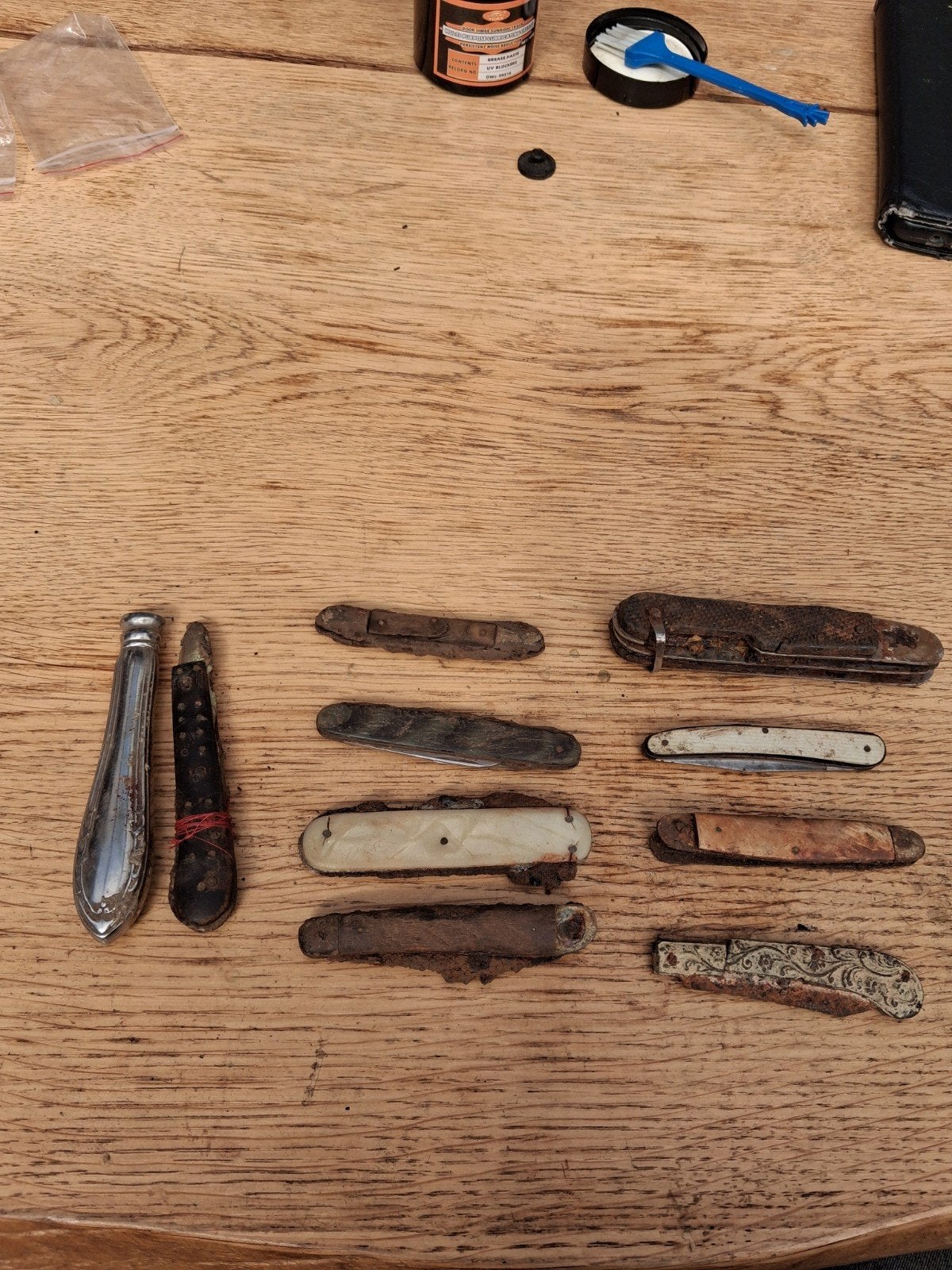 Lot messen en zakmessen - Bodemvondsten uit de Betuwe, Ophalen of Verzenden