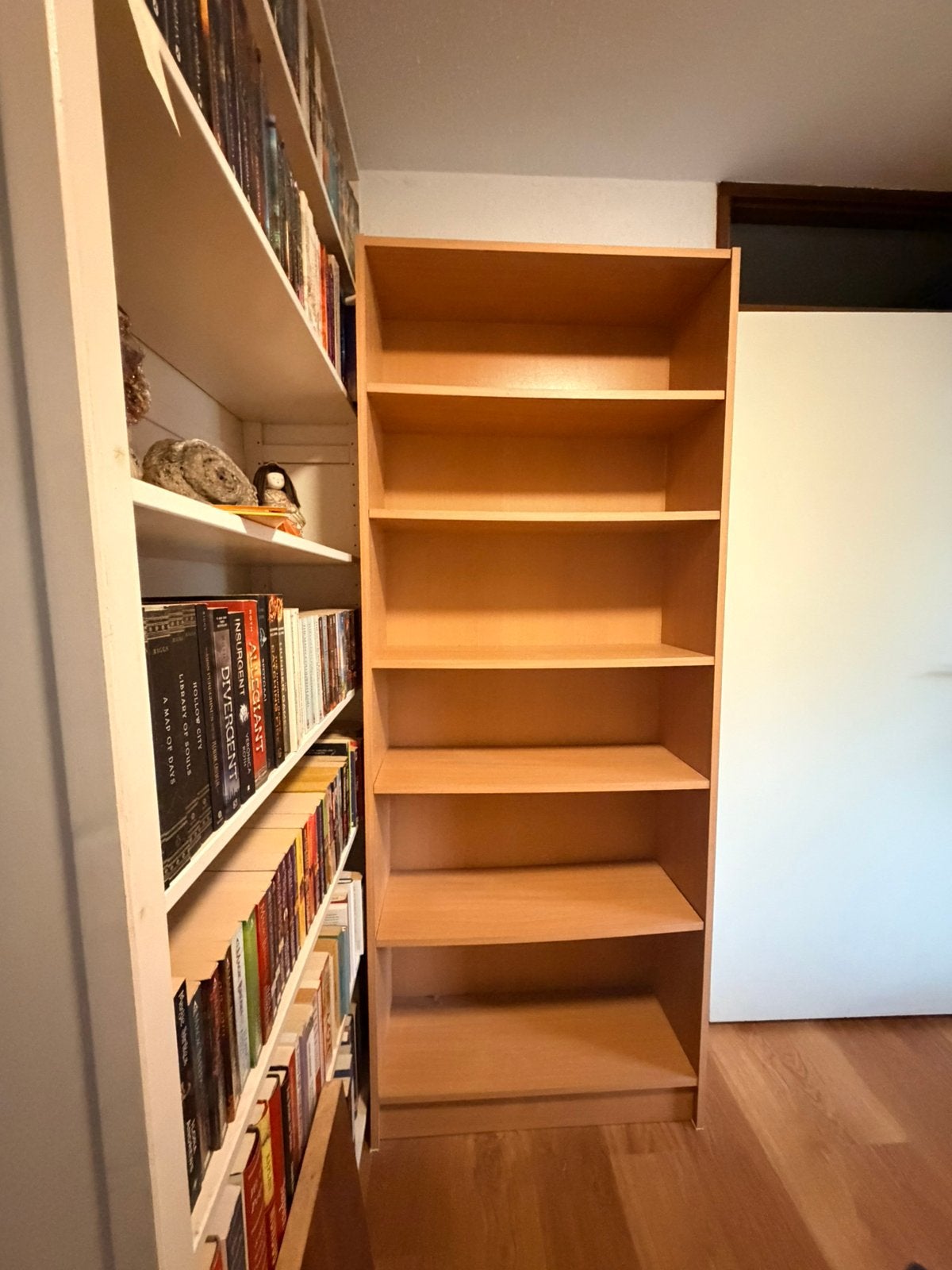 Boekenkast, Ophalen, Met plank(en), 50 tot 100 cm, Zo goed als nieuw