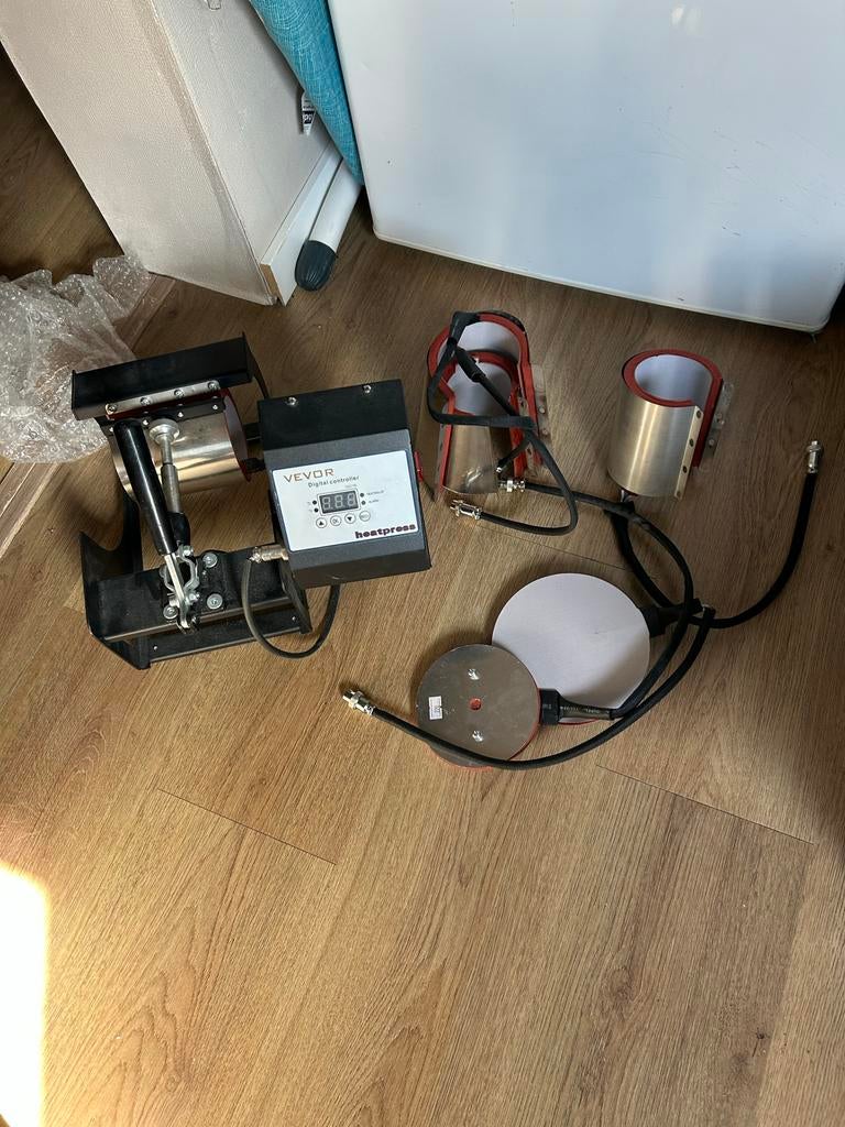 Mokkenpers met mokken, Hobby en Vrije tijd, Knutselen, Ophalen, Gebruikt, Gereedschap of Toebehoren