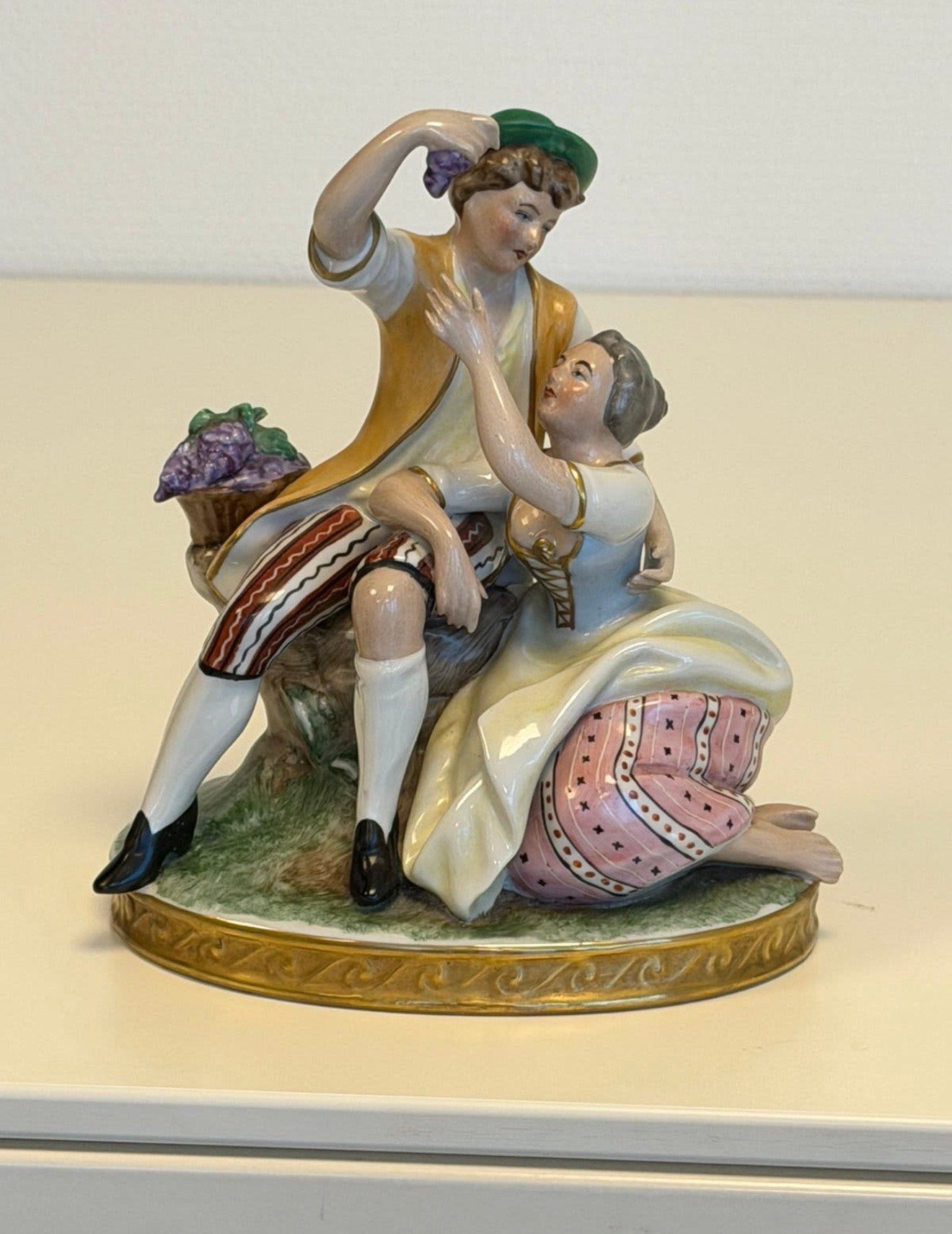 Gerold Porzellan Bavaria beeld romantisch Handgeschilderd, Ophalen of Verzenden, Beschilderd, Beeld